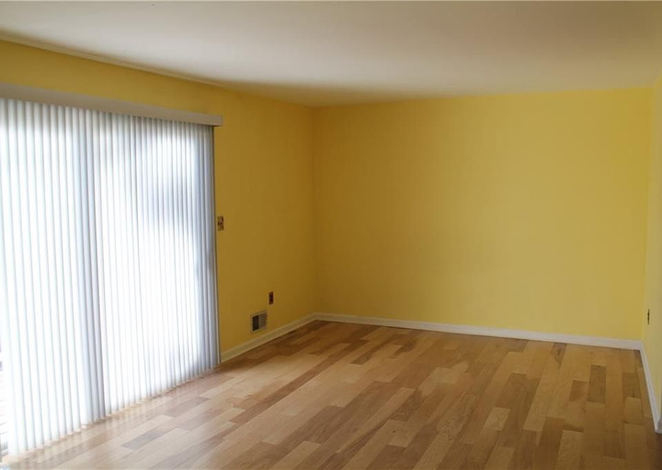 1st image of 36 Tiger Lily Ct