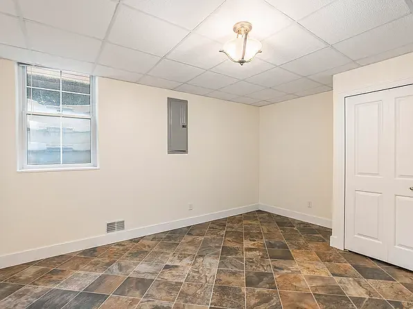 1010 Baldwin Ave — Photo 9