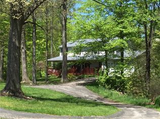 365 E Mennonite Rd, Aurora, OH 44202