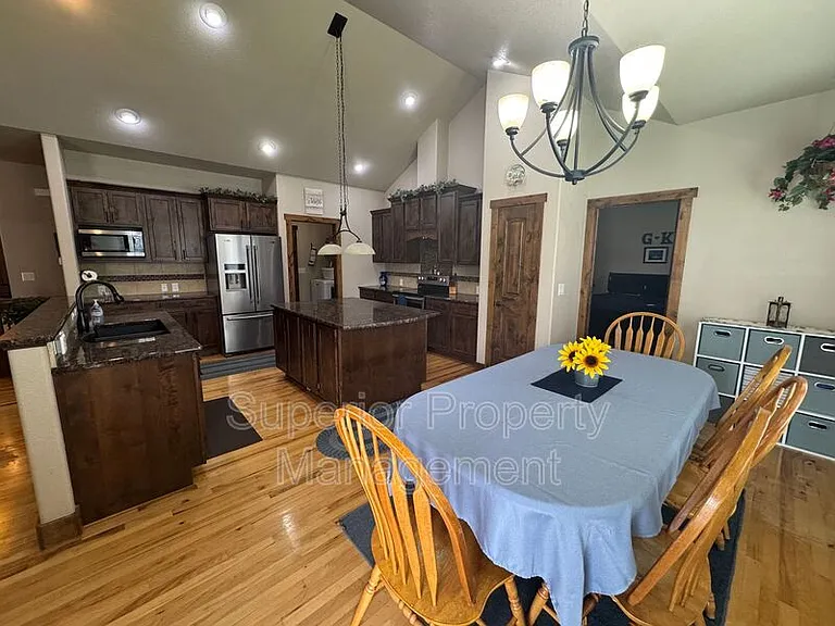 6515 Laramie St — Photo 8