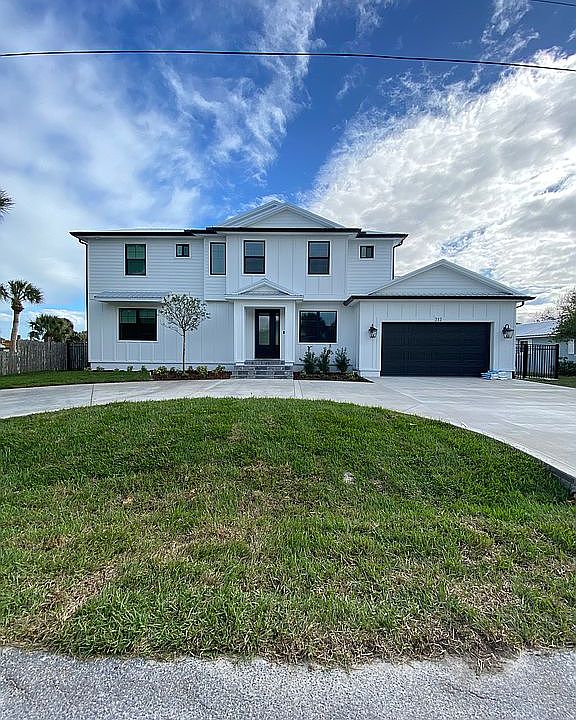 1st image of 312 Palm Cir