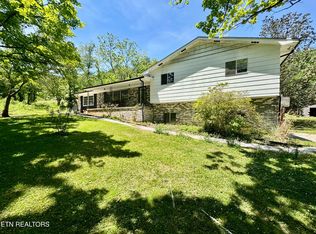 132 Lanes Bluff Rd, Clinton, TN 37716
