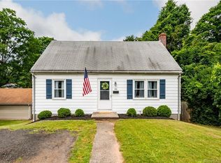 216 Old Turnpike Rd, Plantsville, CT 06489