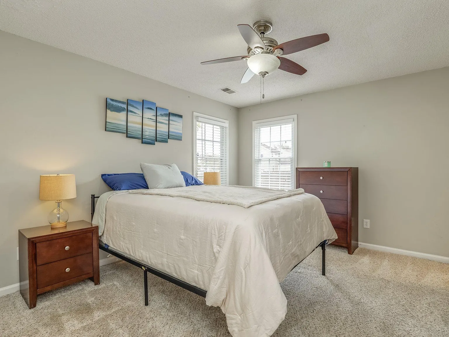 2161 Lyndora Rd — Photo 3