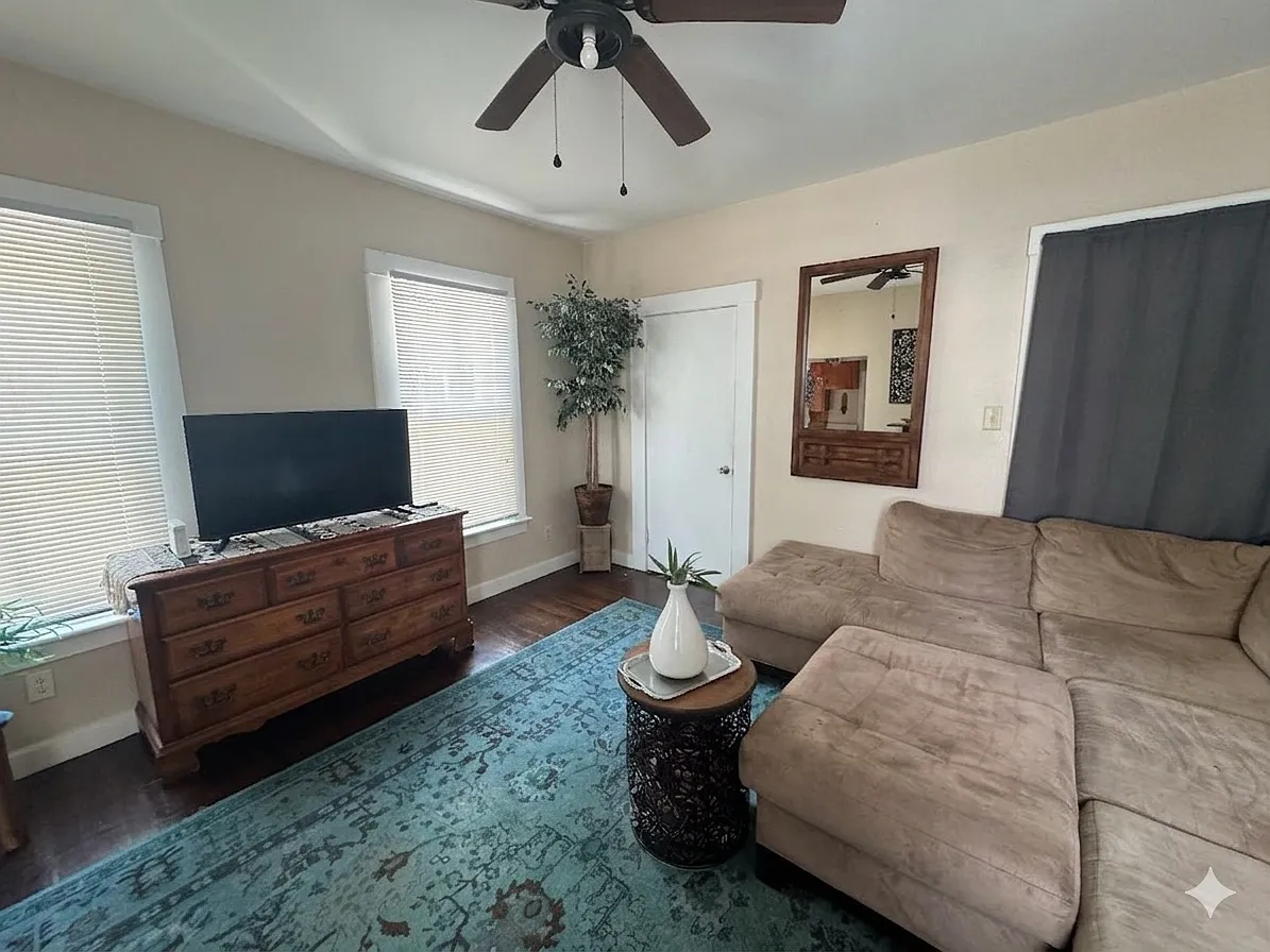1 bed, 700 sqft, $1,295 — Photo 2
