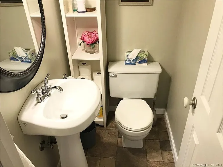 27 Butternut Dr — Photo 4