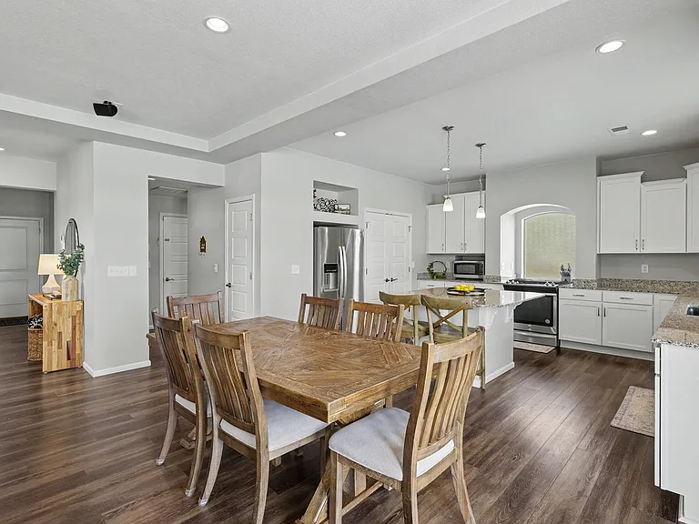 7856 Luminary Ln — Photo 16