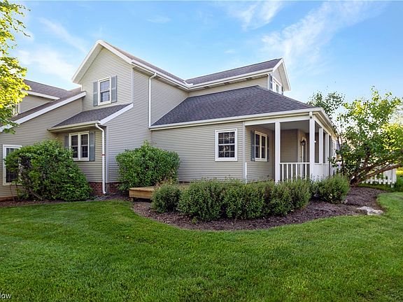 2nd image of 1170 Willow Bnd #2-13