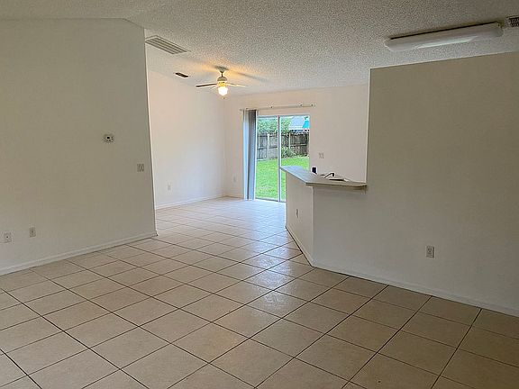 5th image of 2955 Corrigan Dr