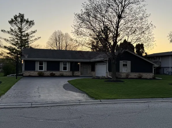 W159N10905 Legend AVENUE, Germantown, WI 53022