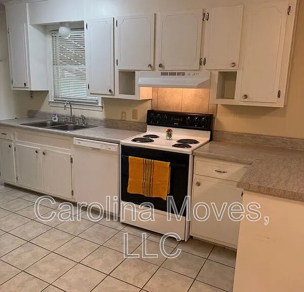 107 Bismark Dr — Photo 5