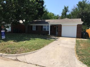 310 E Coe Dr, Midwest City, OK 73110