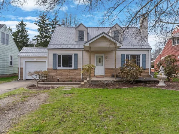 3267 Bell Wick Rd, Hubbard, OH 44425