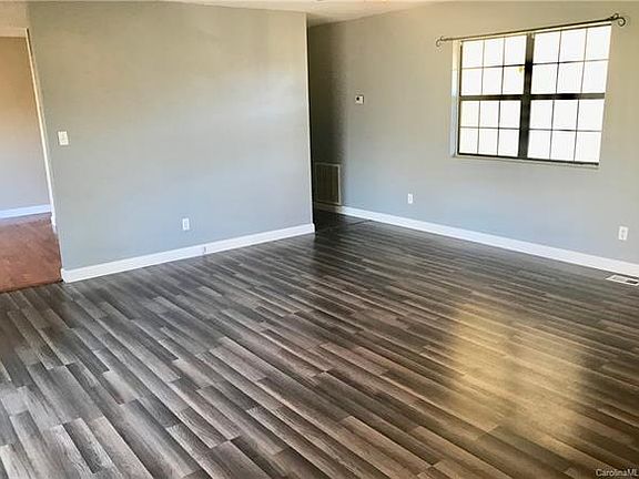 3rd image of 508 Carpet Ln