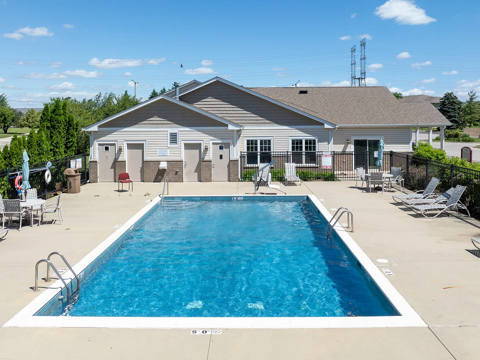 1 bed, 694 sqft, $1,200 — Photo 3