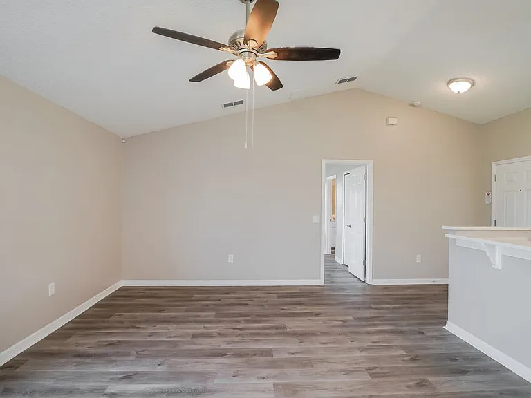 5537 Willow Bend Trl — Photo 4