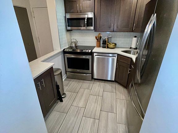 3rd image of 220 W Broadway APT 205