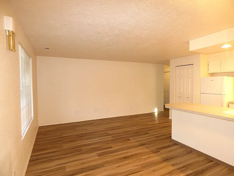 3974 Liberty Rd S — Photo 17
