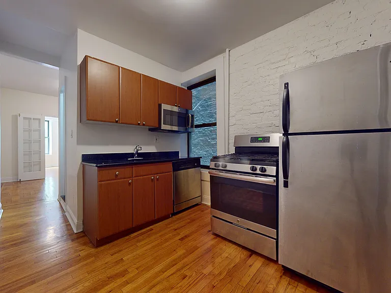 229 E 12th St #35 — Photo 7