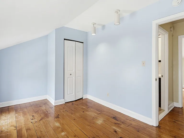 947 Oella Ave — Photo 21