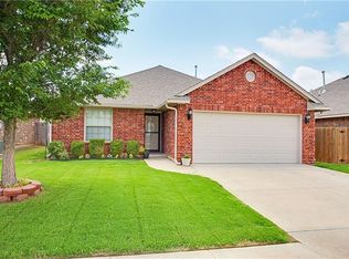10616 SW 33rd Ter, Yukon, OK 73099
