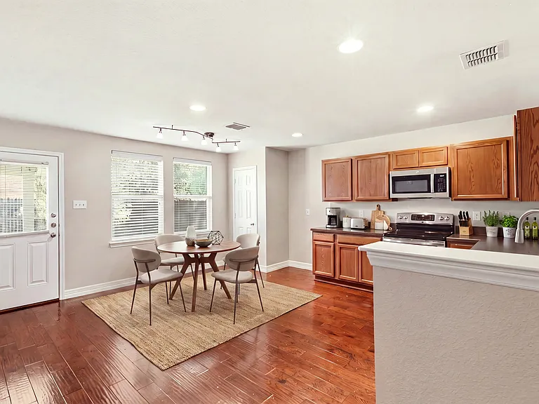 12858 Galaxy Dr — Photo 4