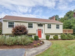 27 Richards Rd, Southborough, MA 01772