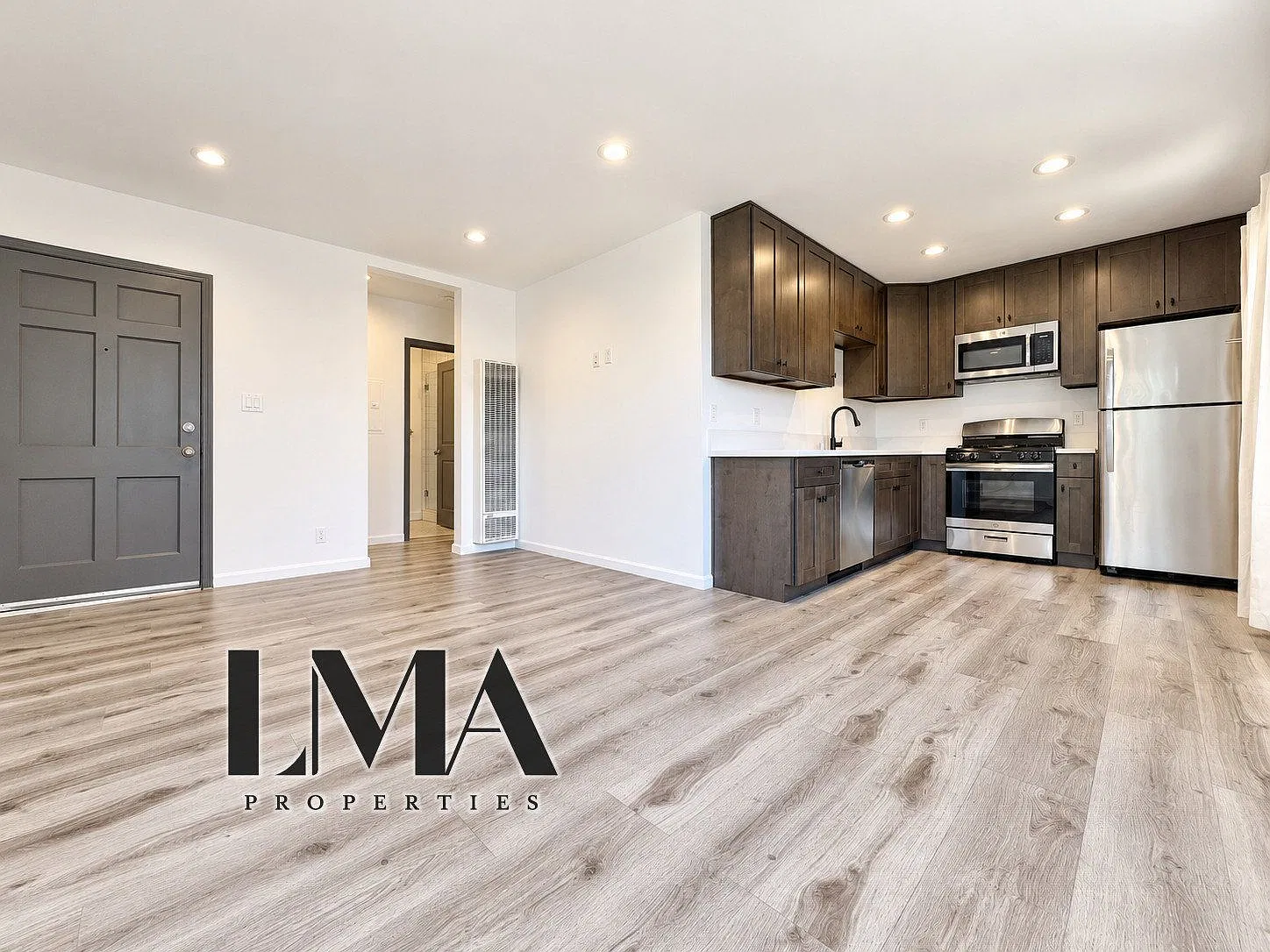 3 bed, 2.0 bath, 1100 sqft, $3,500 — Photo 1