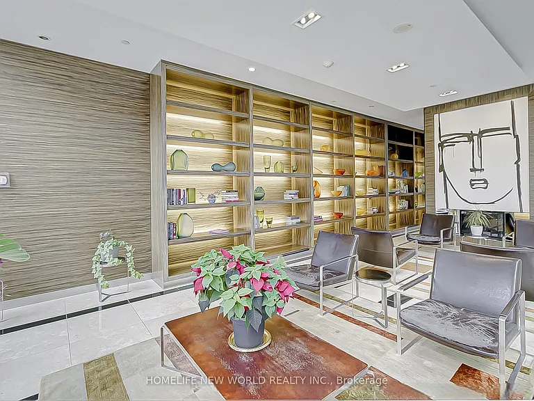 37 Grosvenor St #1701 — Photo 5