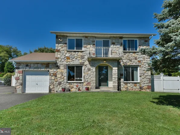 1005 Plymouth Rd, Plymouth Meeting, PA 19462