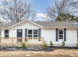 433 Greenwood Dr, Charlotte, NC 28217