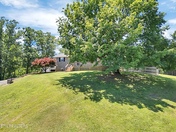3rd image of 3601 Rockford St