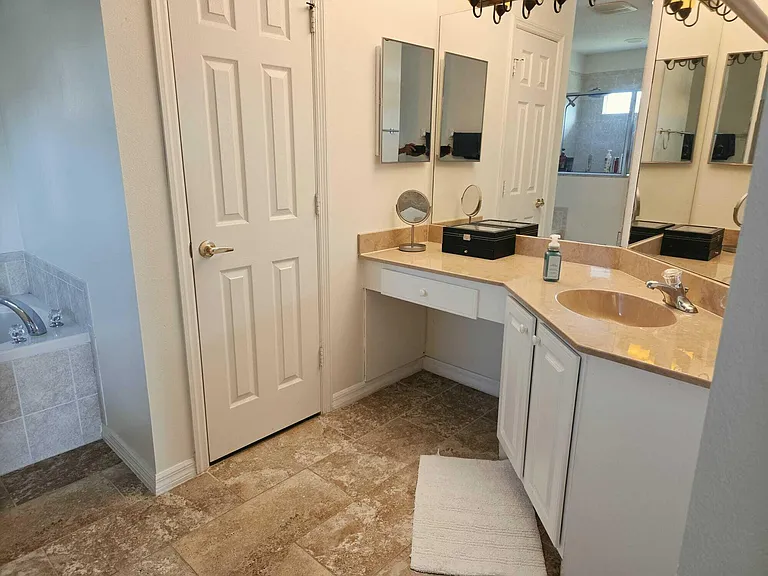 4001 SW Winslow St — Photo 12