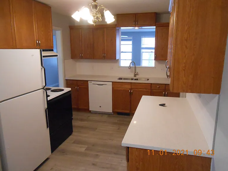 1921 Springfield Dr — Photo 17