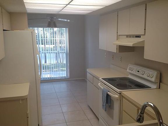 3rd image of 4315 Longmeadow #12