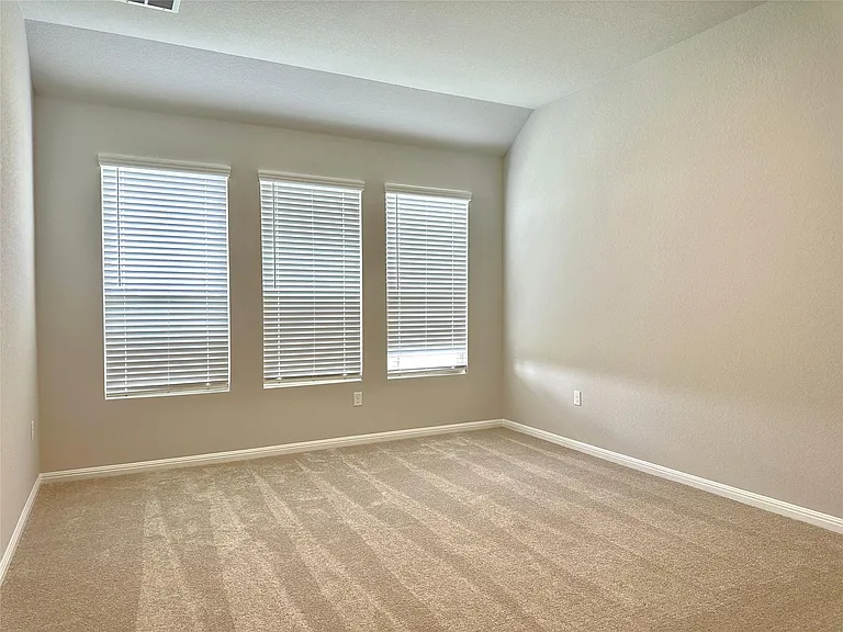 140 Coleto Trl — Photo 15