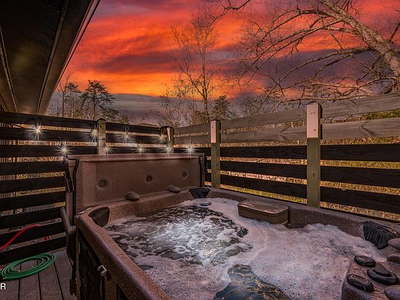 2nd image of 311 Indian Knob Cir