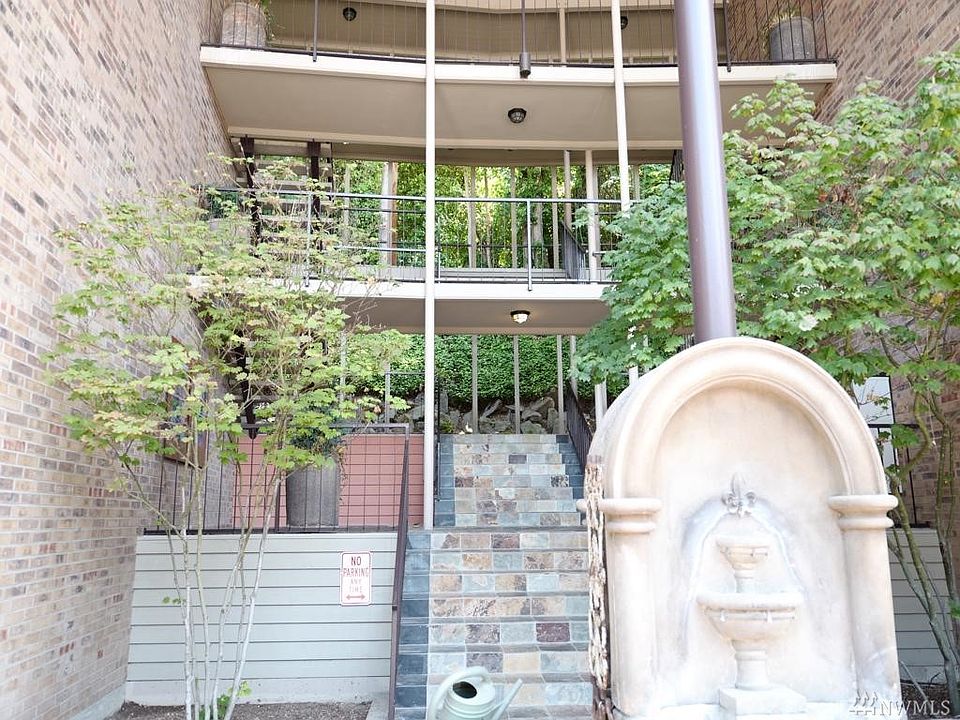 1st image of 130 105th Ave SE APT 305