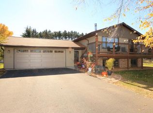 5747 150th St N, Hugo, MN 55038