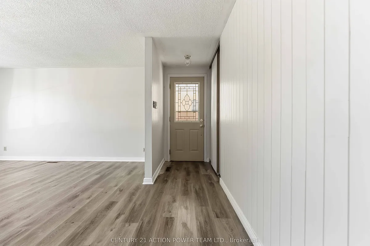 Building Photo - 2178 Erinbrook Cres #A