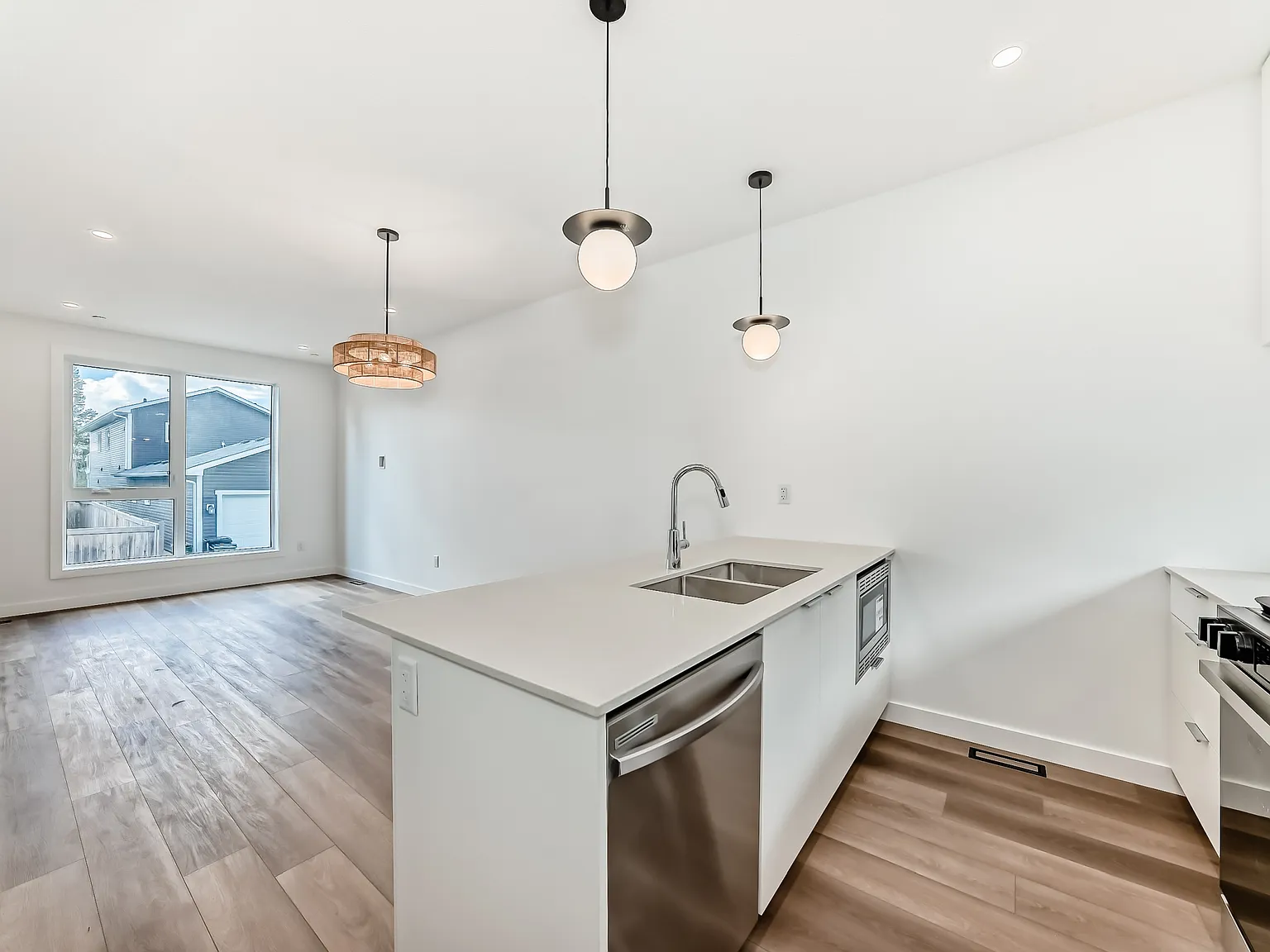 11109 - 11111 51 Street — Photo 1