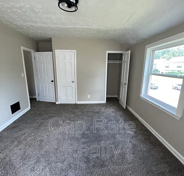 59 N Waverly St — Photo 6