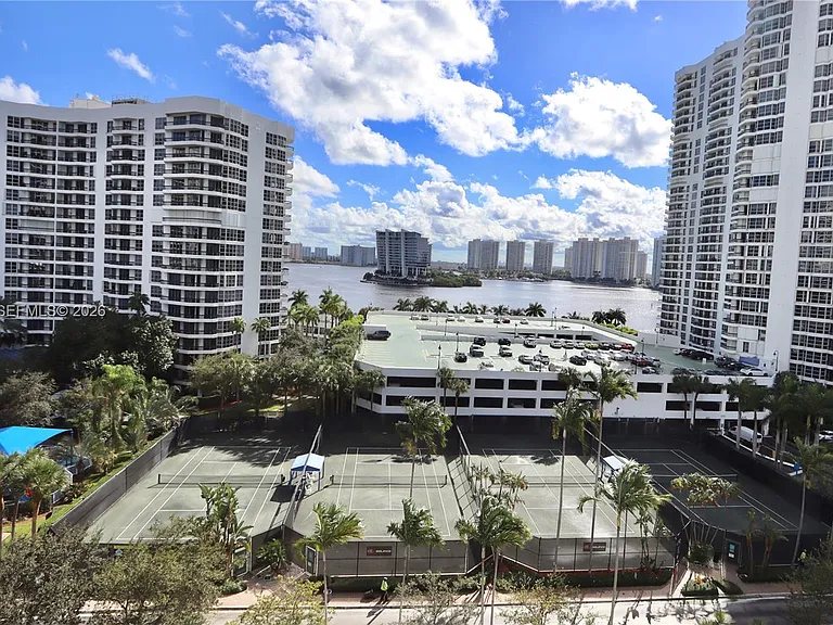 3600 Mystic Pointe Dr #1115 — Photo 64