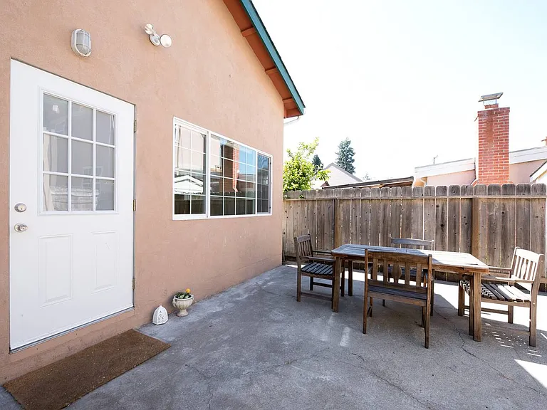 1734 Bancroft Way — Photo 2