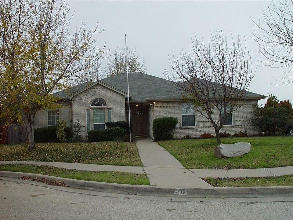 1st image of 909 Meadow Beauty Ct