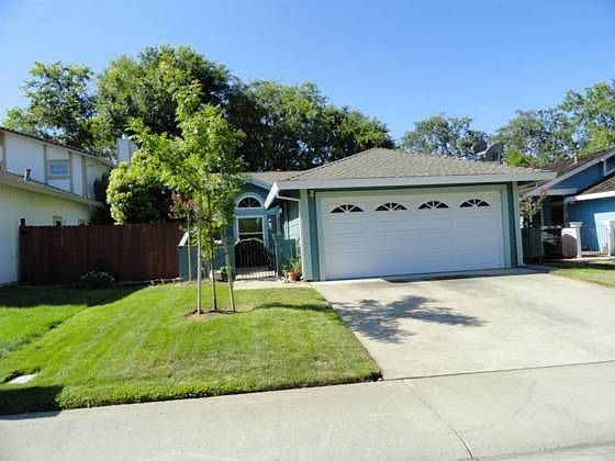 2nd image of 3324 Saxonville Way