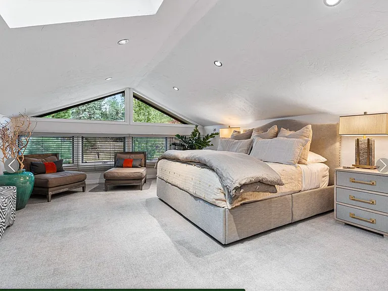 En-suite bedroom