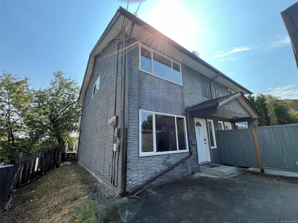 834 Holly Hl, Nanaimo, BC V9R 5T1