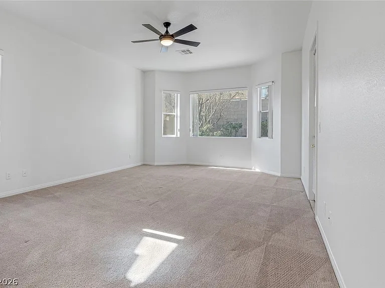 3131 Surf Spray St — Photo 31