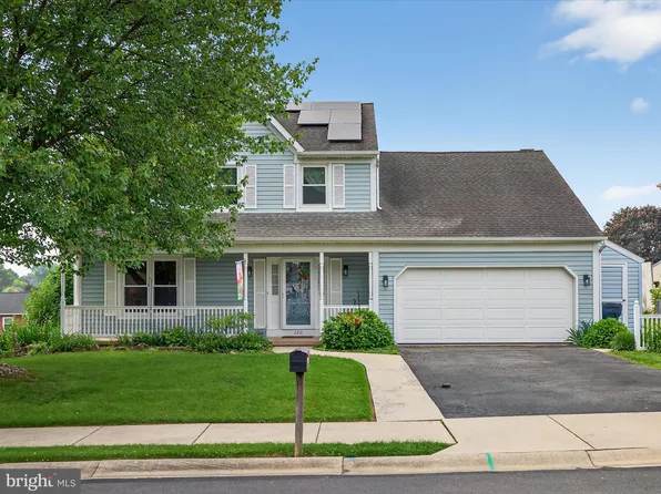 320 Dogwood Ln, New Holland, PA 17557